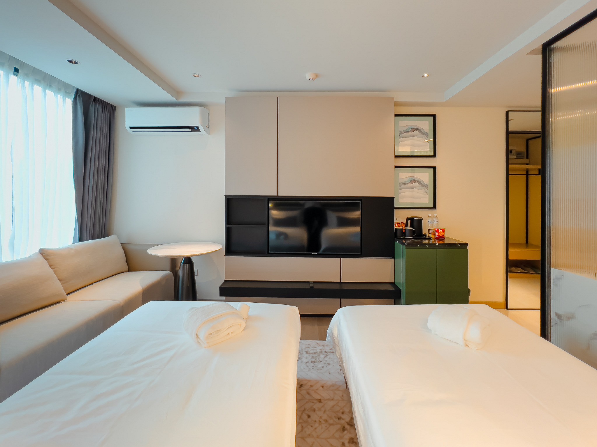 Deluxe Twin Room